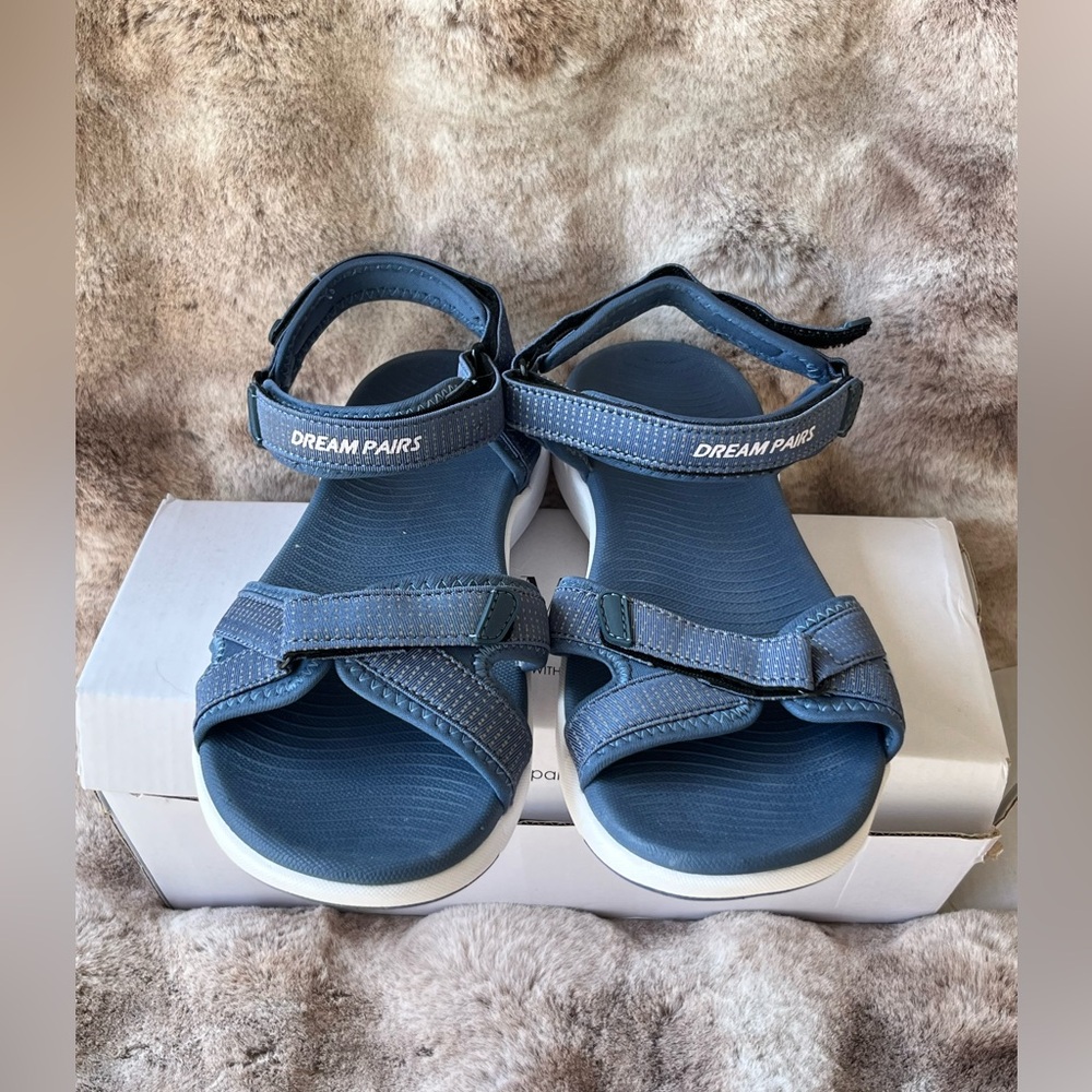 Women Dram pairs dark blue sandals shoes size 9
